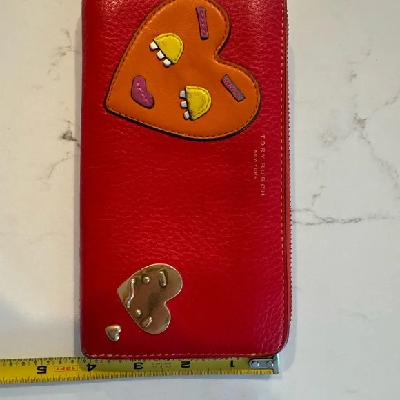 Preowned Tory Burch Perry Patchwork Hearts Long Zip Wallet - Picture 12 of 14